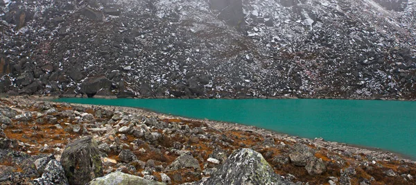 Paysage Avec Lac Gokyo Avec Une Eau Bleue Incroyable Népal — Photo