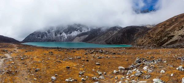 Paisagem Com Lago Gokyo Com Água Azul Incrível Nepal — Fotografia de Stock