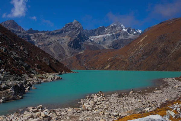 Пейзаж Озером Gokyo Удивительной Голубой Водой Непал — стоковое фото