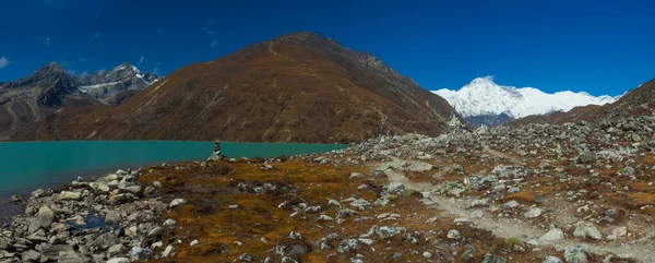 Landskap Med Gokyo Sjö Med Fantastiskt Blått Vatten Nepal — Stockfoto