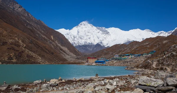 Paisaje Con Lago Gokyo Con Agua Azul Increíble Nepal —  Fotos de Stock