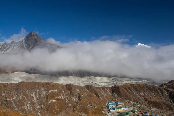 Näkymä Himalajan Alkaen Gokyo Vuori Nepal Everest Area — kuvapankkivalokuva