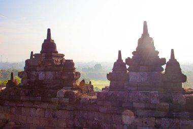 Erly sabahında Borobudur Tapınağı, Java Adası, Endonezya