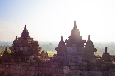 Erly sabahında Borobudur Tapınağı, Java Adası, Endonezya