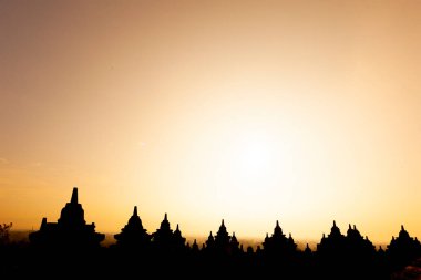 Erly sabahında Borobudur Tapınağı, Java Adası, Endonezya