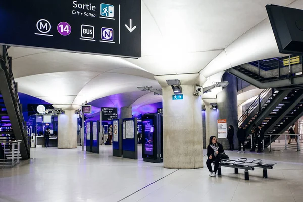 París Francia Octubre 2016 Interior Estación Francois Mitterrand Rer Transporte —  Fotos de Stock