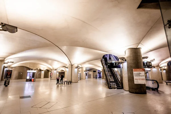 Paris Francja Październik 2016 Wnętrze Biblioteki Francois Mitterrand Rer Stacja — Zdjęcie stockowe