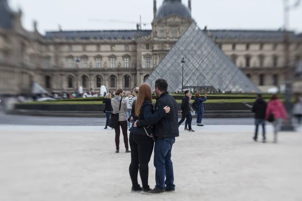 Paris Frankreich September 2016 Touristen Vor Dem Louvre Palast Und — Stockfoto