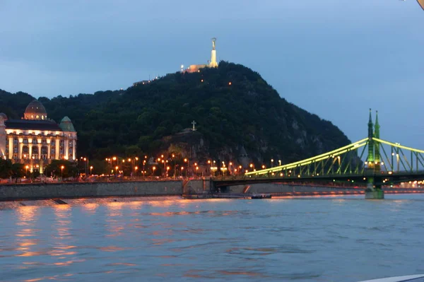 Edifícios Históricos Dia Ensolarado Centro Budapeste Hungria — Fotografia de Stock