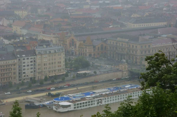 Edifícios Históricos Dia Ensolarado Centro Budapeste Hungria — Fotografia de Stock