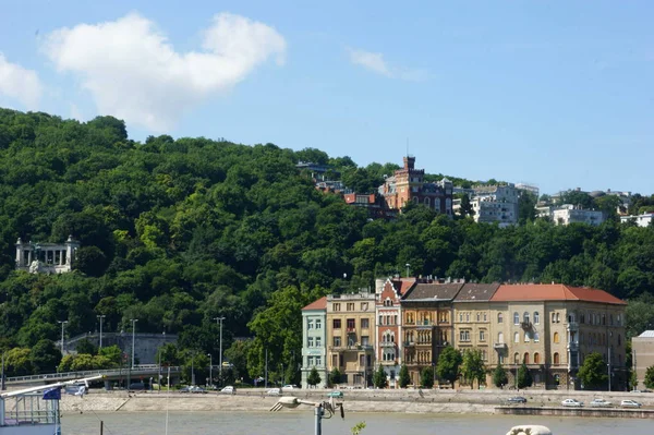 Bâtiments Historiques Dans Une Journée Ensoleillée Centre Ville Budapest Hongrie — Photo