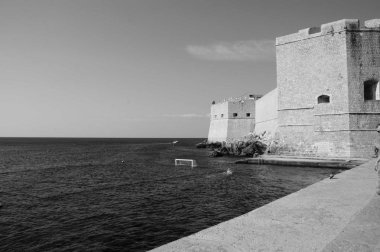 Hırvatistan Dubrovnik duvarların içinde tarihi eski binalar