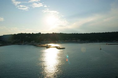 Katakolon, Yunan sokaklarında renkli ve tarihsel builfings