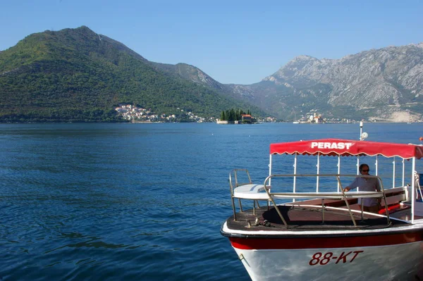 Bangunan Kuno Dan Dinding Bersejarah Fiord Terbesar Laut Adriatik Kotor — Stok Foto