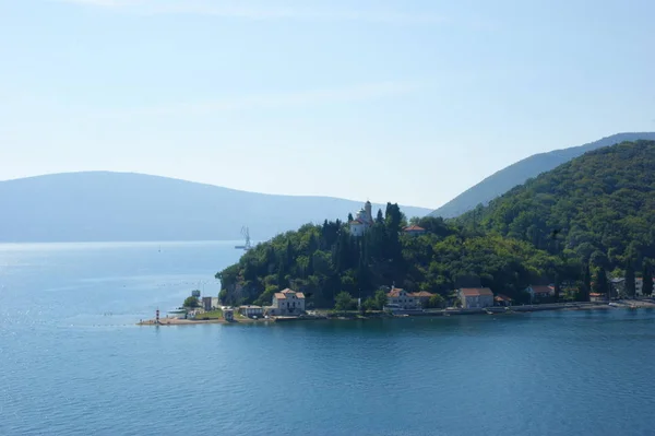 Bangunan Kuno Dan Dinding Bersejarah Fiord Terbesar Laut Adriatik Kotor — Stok Foto