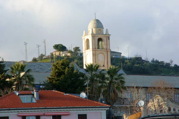 Vista Savona Uma Mesa Cruzeiro — Fotografia de Stock