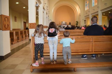 Bosna 'da küçük bir şehir olan Medugorje' de Madonna ortaya çıktı