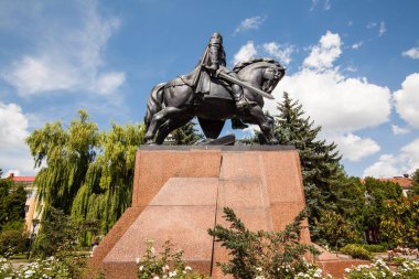 Ternopil, Ukrayna - 31 Temmuz 2009: Kral Danylo, Halych (Daniel Galicia), içinde Ternopil, Batı Ukrayna anıt.