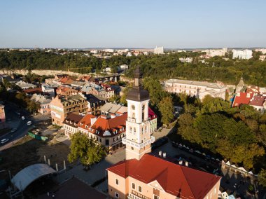 Kamianets-Podilskyi, Ukrayna-31 Ağustos 2017: Tarihi şehir Kamianets-Podilskyi, Ukrayna Hava görünümünü.