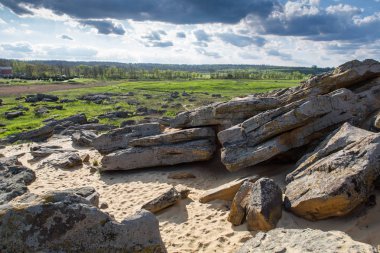 Taş Kamyana Mohyla Ukrayna aralığı