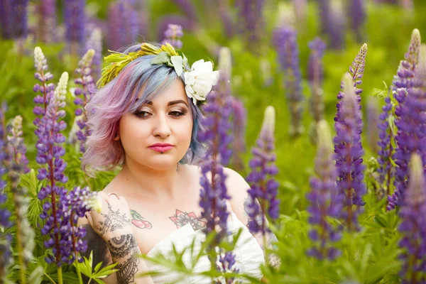 Portrait Sensual Attractive Tattoo Bride Lupines Field — Stock Photo, Image