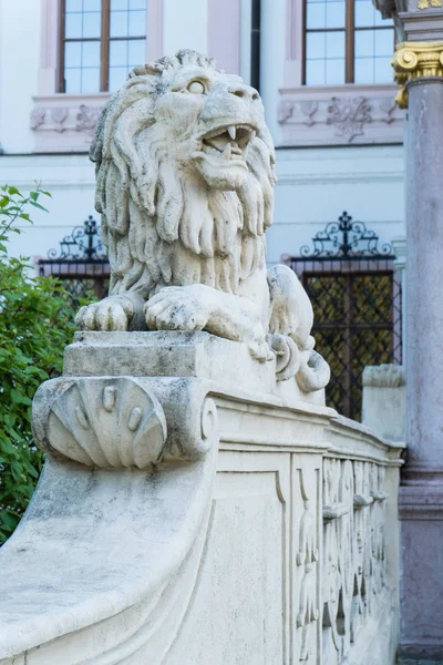Godollo Hungary April 2018 Lion Statue Royal Palace Godollo Hungary — Stock Photo, Image