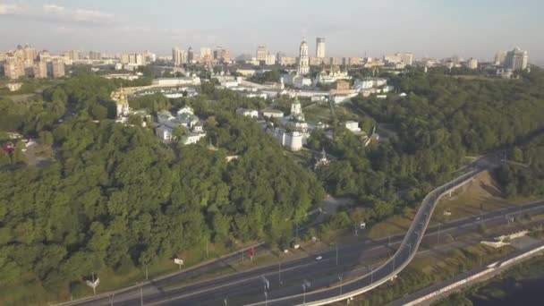 Vliegen Van Kiev Pechersk Lavra Tijd Kerken Klooster Heuvels Van — Stockvideo