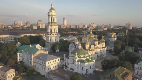 Flyger Runt Kiev Pechersk Lavra Kyrkor Och Kloster Kullarna Dnepr — Stockvideo