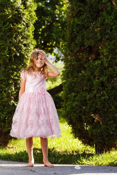 Portrait Cheerful Girl Lush Pink Dress Park Sunset — Stock Photo, Image