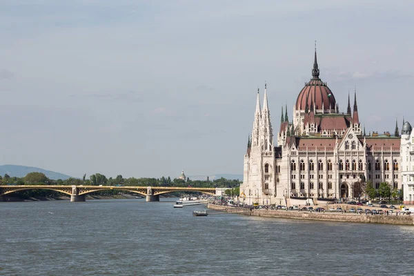 Blick Auf Parlament Und Schädlingsstadt Herrliche Frühlings Stadtbild Von Budapest — Stockfoto