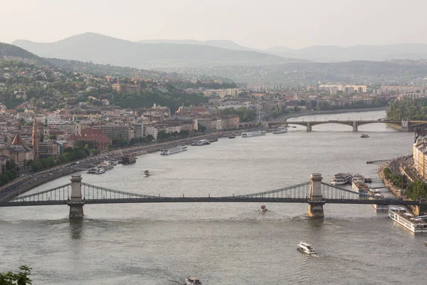 Abendblick Auf Parlament Und Schädlingsstadt Herrliche Frühlings Stadtbild Von Budapest — Stockfoto