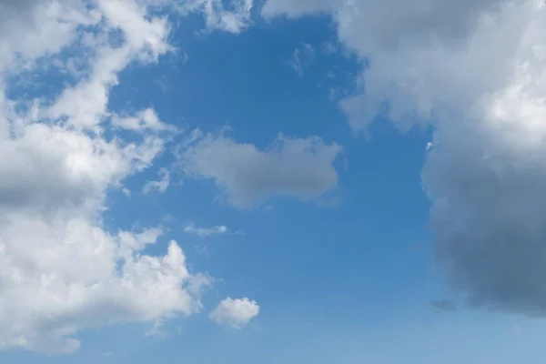 Nuages Blancs Été Ciel Bleu — Photo