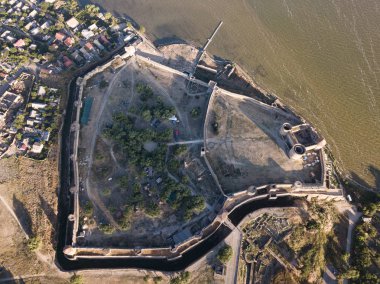 Antik kale Ukrayna Odessa bölgesinde, Dniester Haliç kıyısında olan Akkerman Kalesi havadan görünümü