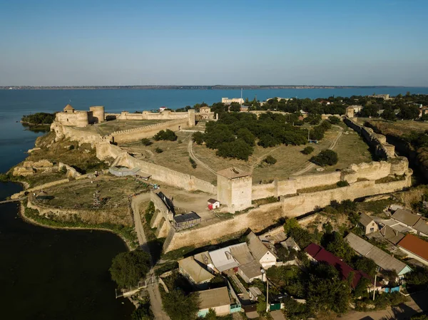 古代要塞ウクライナ オデッサ地域 ドニエストル川河口の土手にある Akkerman の城塞の空中写真 — ストック写真