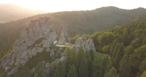 Spectaculaire Luchtfoto Tustan Fort Avond Zon Archeologische Natuurlijke Monument Van — Stockvideo