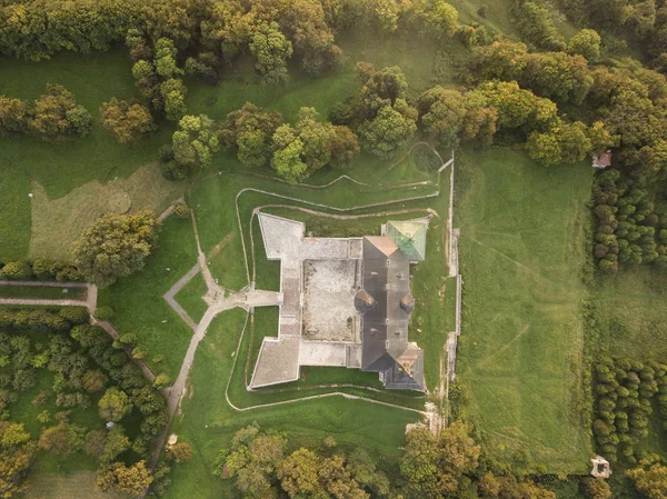 空中俯视著名的乌克兰观光 Pidhirci 的老宫殿城堡是由斯坦尼斯拉夫科涅茨波尔斯基 利沃夫地区 乌克兰 — 图库照片