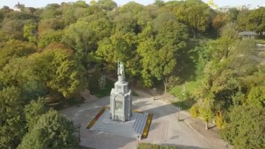 St. Volodymyr şehir park Volodymyrska Girka, Kiev Rus baptist heykeli için havadan görünümü Ukrayna Kiev şehir bir sembolüdür