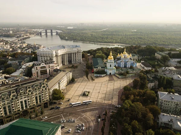 Vista Aérea Catedral San Miguel Cúpula Oro Centro Kiev Monasterio — Foto de Stock