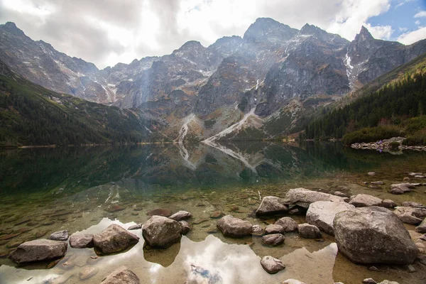 著名的波兰景观 山湖莫斯基奥科 塔特拉山脉 — 图库照片