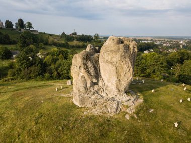 Ünlü Ukraynaca gezi - Devil's Rock Pidkamin, Brody bölgesi, Lviv Bölgesi havadan görünümü