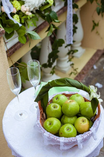 Beautiful Wedding Floral Decoration Green Apple — Stock Photo, Image