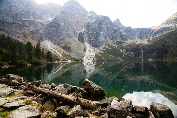 著名的波兰景观 山湖莫斯基奥科 塔特拉山脉 — 图库照片