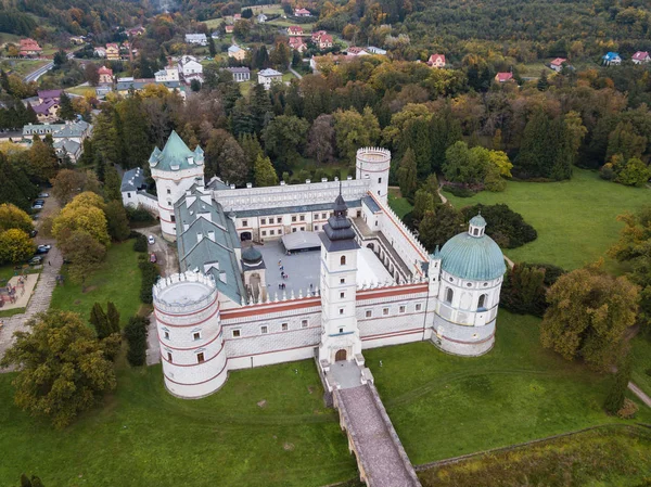 波兰克拉西津 2018年10月7日 克拉西津克拉西基宫鸟图 这座城堡曾属于几个波兰贵族家庭 许多波兰国王都参观了这座城堡 — 图库照片