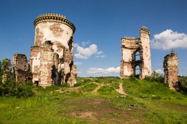 Köy Chervonograd, Ternopil bölgesi, Ukrayna eski bir kale kalıntıları