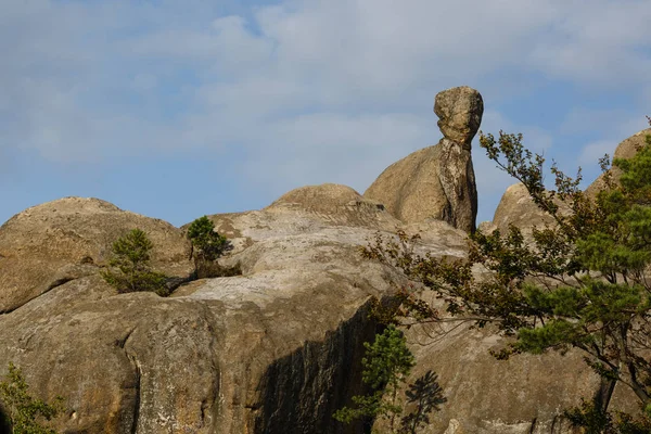 Dovbush Rocks Bubnyshche Legendární Antický Jeskynní Klášter Fantastických Balvanech Uprostřed — Stock fotografie