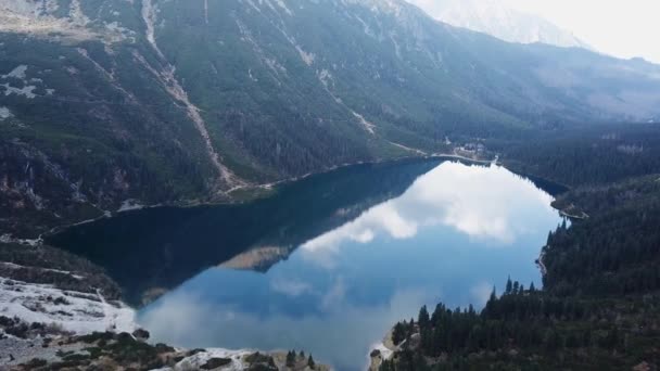 Ünlü Polonya Peyzaj Morskie Oko Gölü Yakınında Şelale Ile Tatra — Stok video
