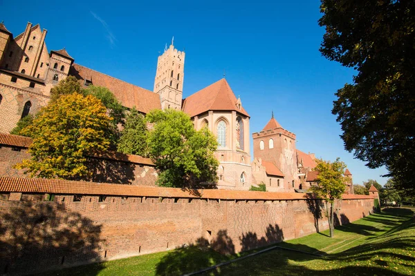 Burg Malbork ist berühmtes Wahrzeichen Polens. — Stockfoto