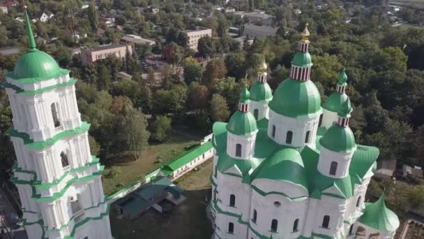 Vue aérienne de la cathédrale Nativité Sainte Vierge à Kozelets, région de Tchernihiv, Ukraine. Un important monument architectural de style baroque ukrainien et élisabéthain construit en 1752-1763 ans 