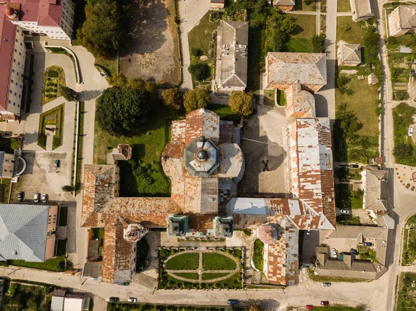 Luchtfoto van drone naar JESUITS klooster en seminarie, Kremenets, Oekraïne — Stockfoto