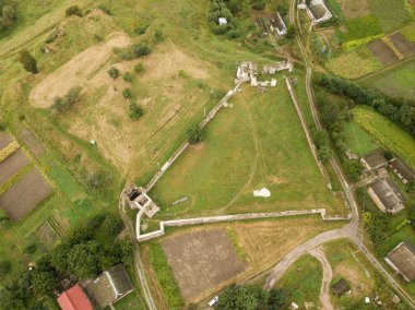 Pidzamochok, Ukrayna'da yıkılmış kaleye havadan görünüm